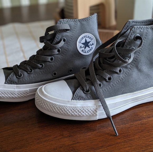 Converse-New - Picture 1 of 3